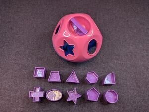 Vintage Tupperware Shape-O, Limited Edition Dark Pink/Purple
